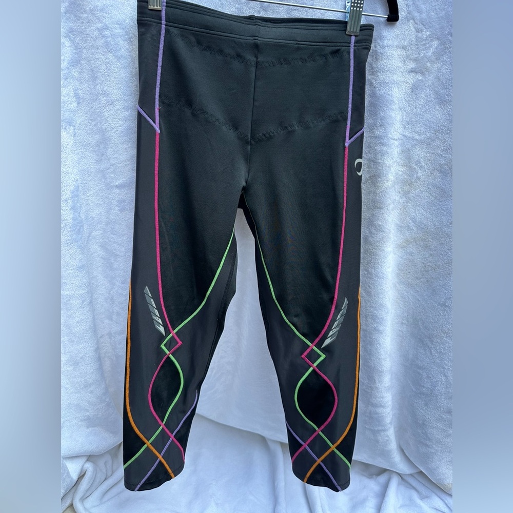 CW-X patented support web 3/4 length stabilyx tights in‎ black rainbow- medium